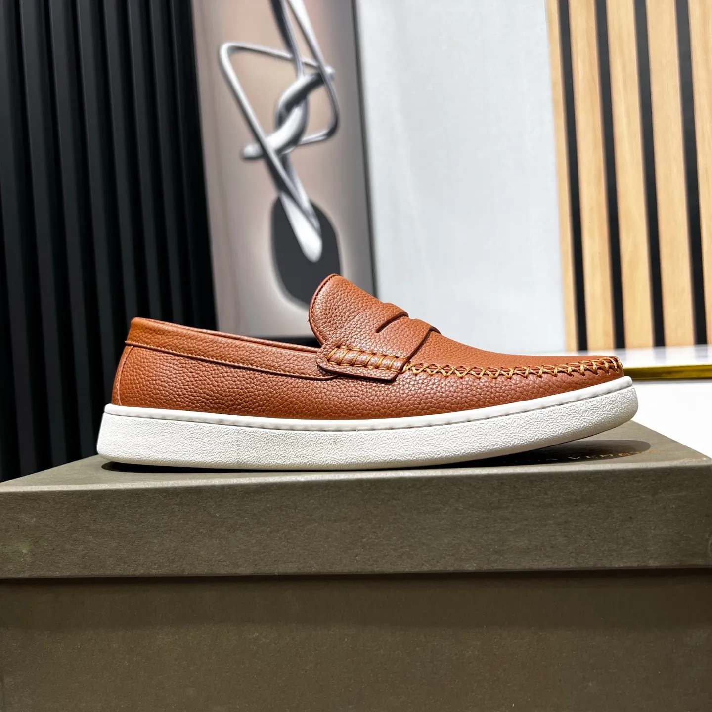 Ex-factory price 480 BV〰️Purely handmade classic men's beanie shoes👉👉driving shoes, slip-on shoes, made of Italian imported cowhide, 💕water-dyed cowhide lining, 🔊original outsole, waterproof platform design, comfortable for the feet. A good choice for traveling and driving, three colors available, code number: 38-44, (45 can be customized)